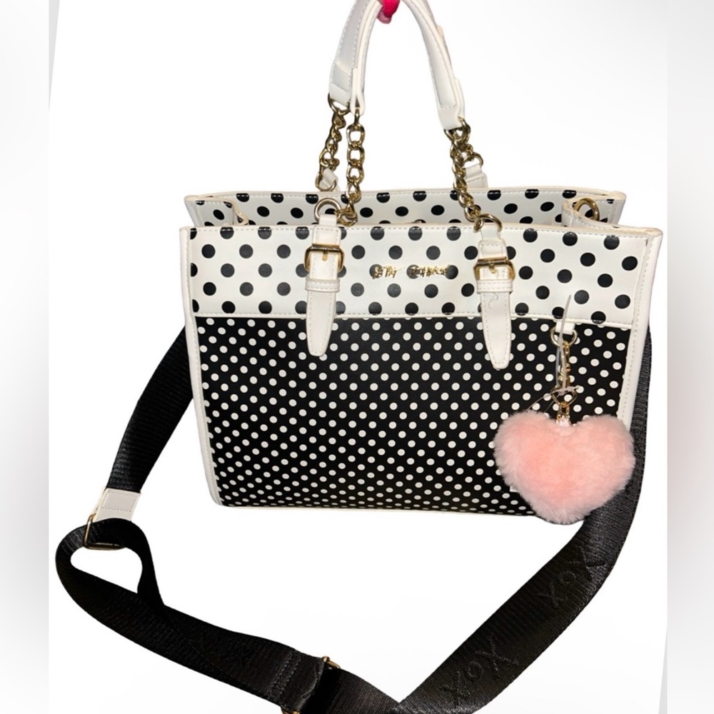 BETSEY JOHNSON BLACK & WHITE POLKA DOTS SATCHEL W/ FUZZY PINK HEART CHARM NWT